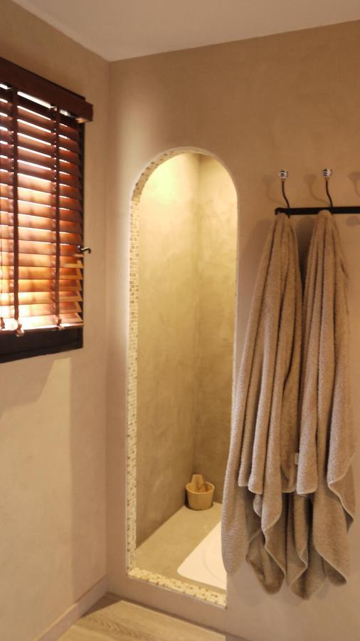 Bed and Breakfast Longo Mai Sillans-la Cascade Exterior foto