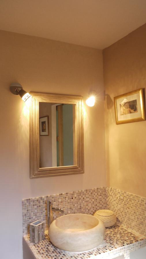 Bed and Breakfast Longo Mai Sillans-la Cascade Exterior foto